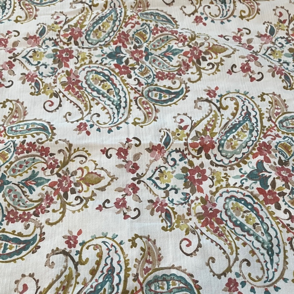EnVogue Floral Cotton Fabric Tablecloth